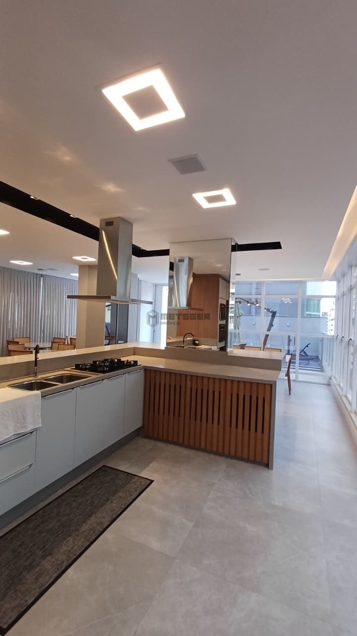 Apartamento com 3 Suítes e Lazer Completo à Venda no Edifício Unique Tower – Centro de Balneário Camboriú