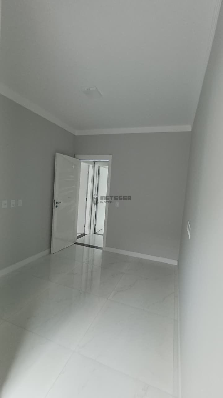 Sobrado Novo com 3 Suítes e 2 Vagas à Venda no Rio Pequeno – Camboriú
