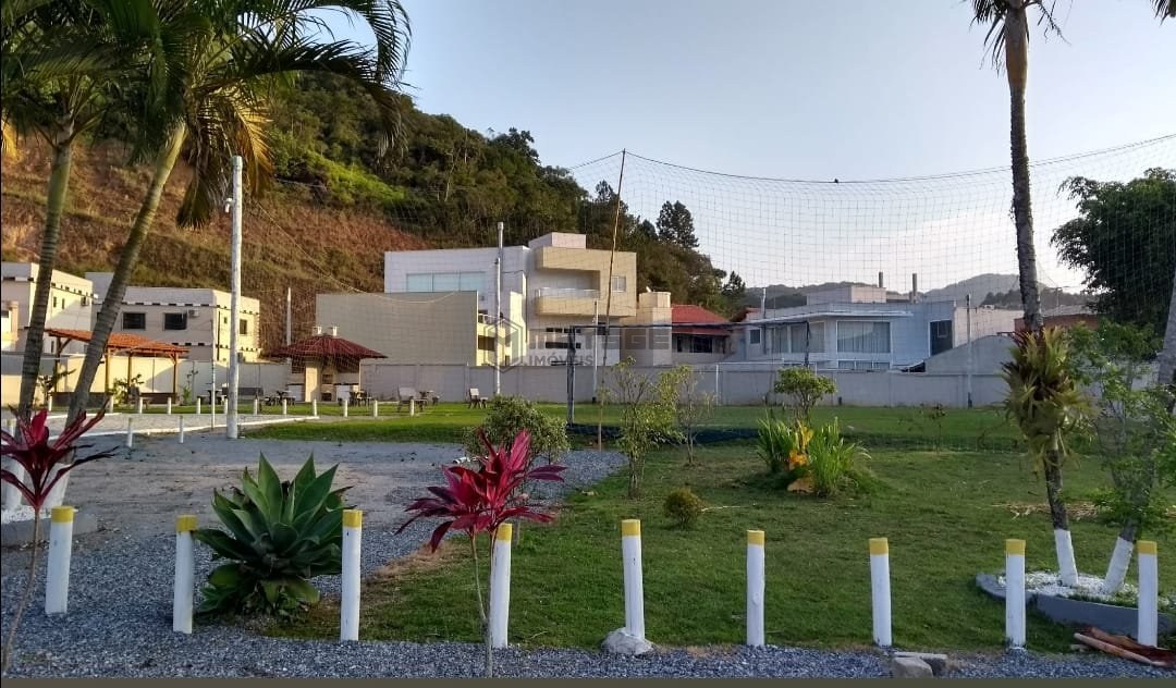 SOBRADO EM CONDOMÍNIO FECHADO NO ARIRIBÁ – CONFORTO, SEGURANÇA E QUALIDADE DE VIDA