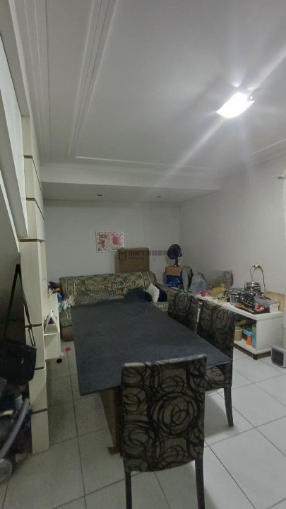 IMÓVEL AMPLO COM SUÍTES, SALA COMERCIAL INTEGRADA E ESPAÇO PARA TODA A FAMÍLIA