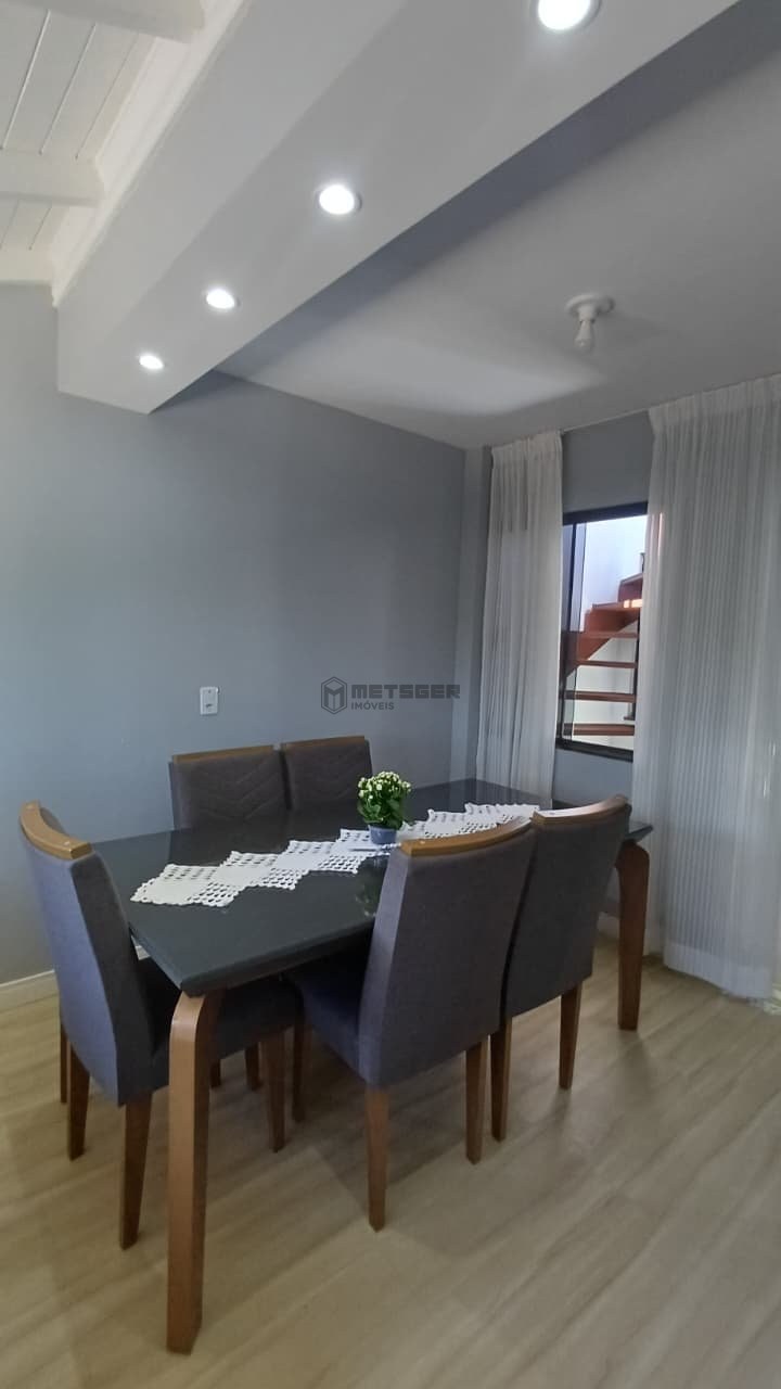 IMÓVEL AMPLO COM SUÍTES, SALA COMERCIAL INTEGRADA E ESPAÇO PARA TODA A FAMÍLIA