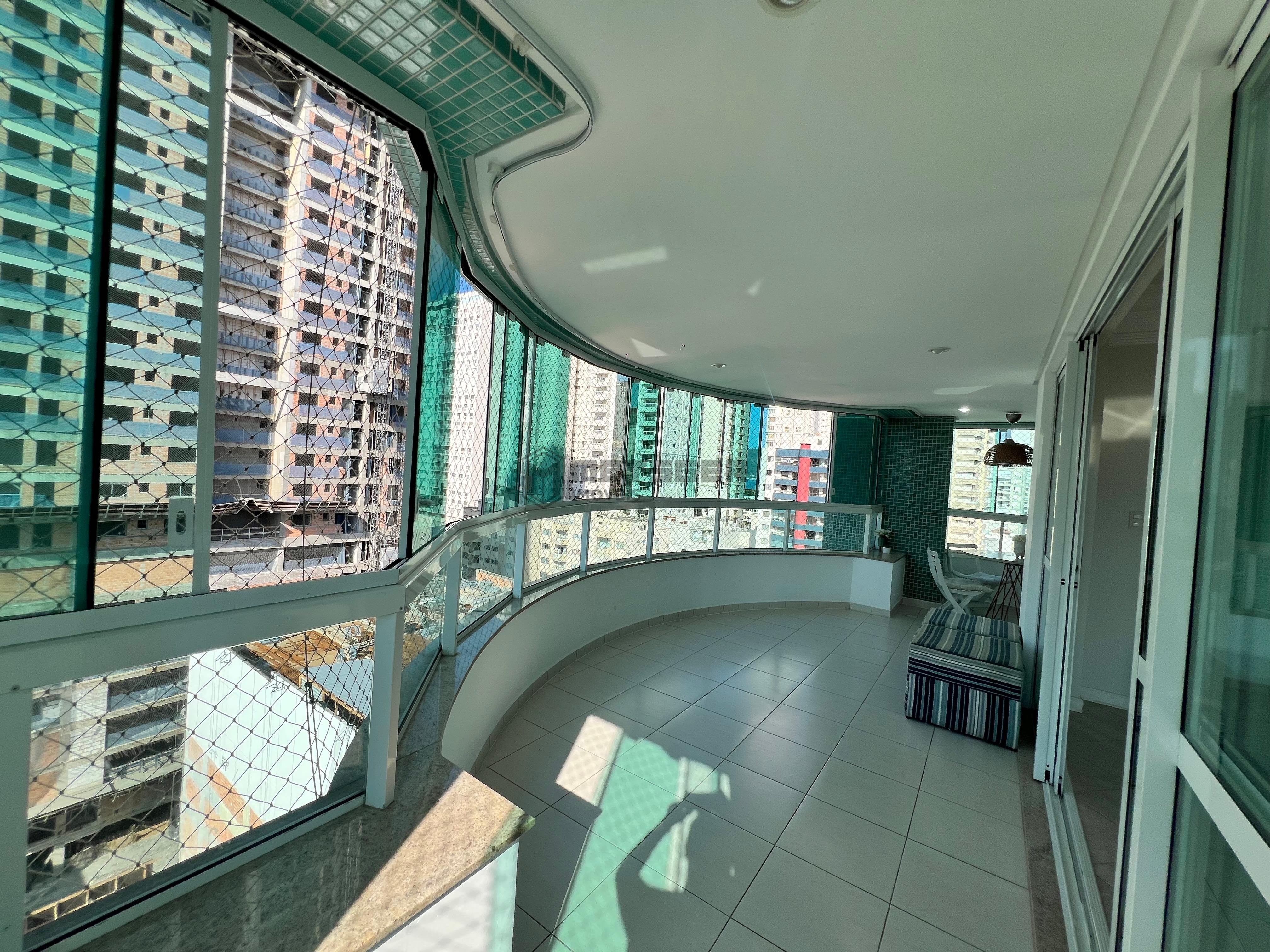 Apartamento Alto Padrão, 3 Suites, Mobiliado Na Avenida Brasil Em Balneário Camboriú