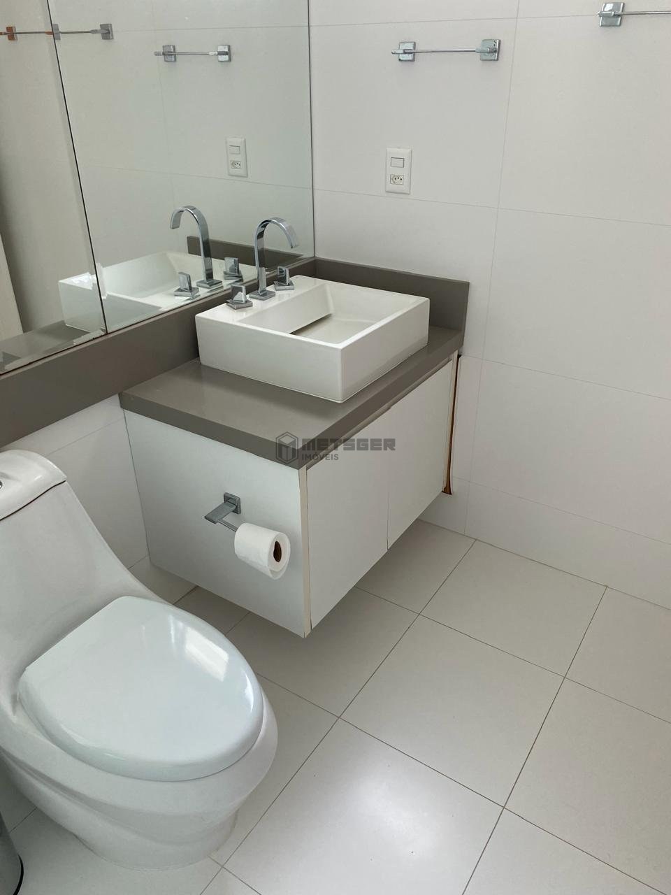 Apartamento Duplex, frente Mar em Balneário Camboriú, 6 suítes