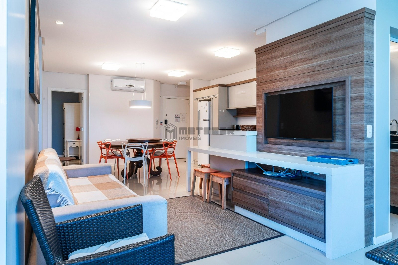 APARTAMENTO MOBILIADO A 150 METROS DO MAR EM MARISCAL – BOMBINHAS/SC