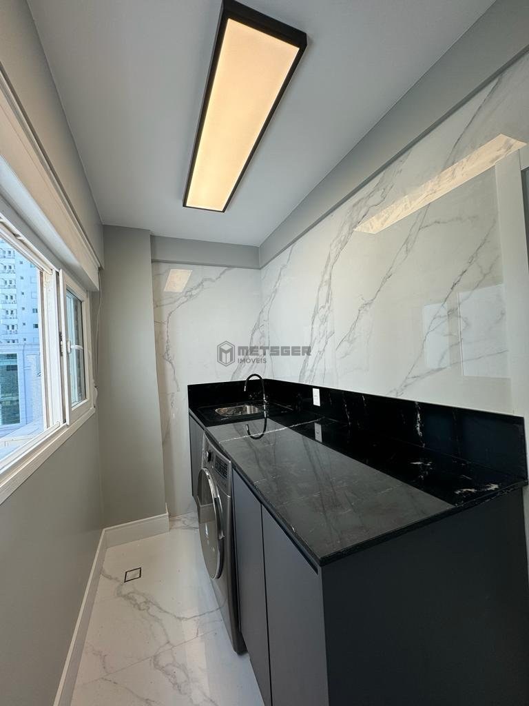 Apartamento Edif Lady, Barra Sul3 dormitórios, em Balneário Camboriú, Vista Mar
