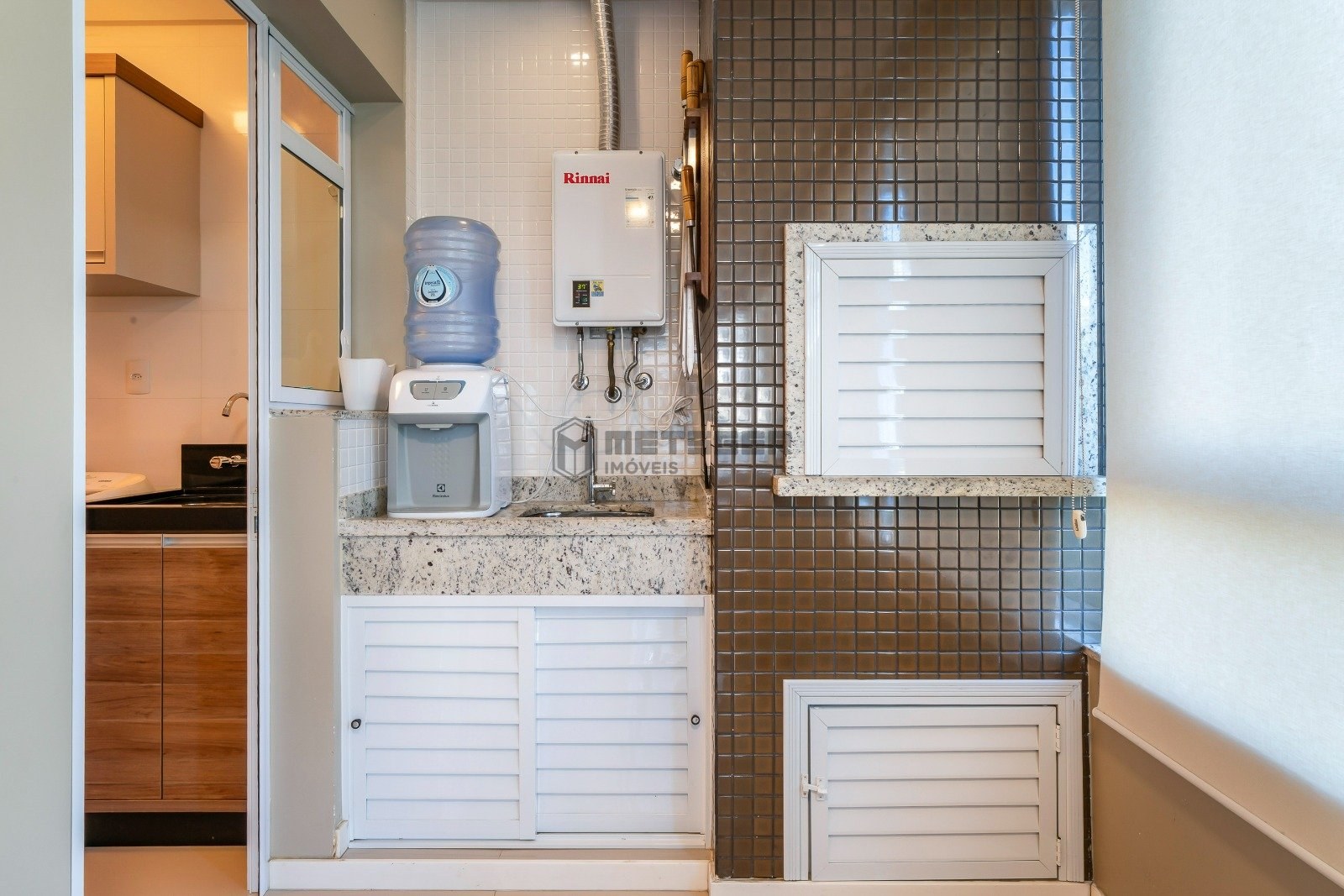 APARTAMENTO MOBILIADO A 150 METROS DO MAR EM MARISCAL – BOMBINHAS/SC