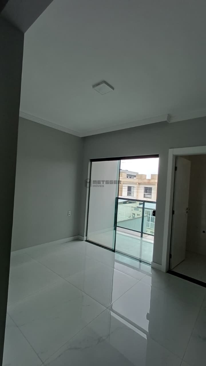 Sobrado Novo com 3 Suítes e 2 Vagas à Venda no Rio Pequeno – Camboriú
