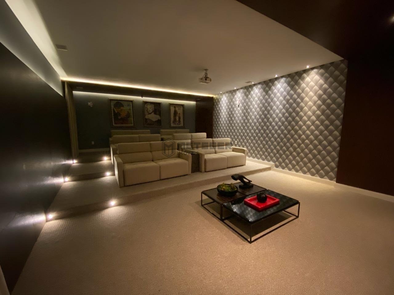 Apartamento Duplex, frente Mar em Balneário Camboriú, 6 suítes