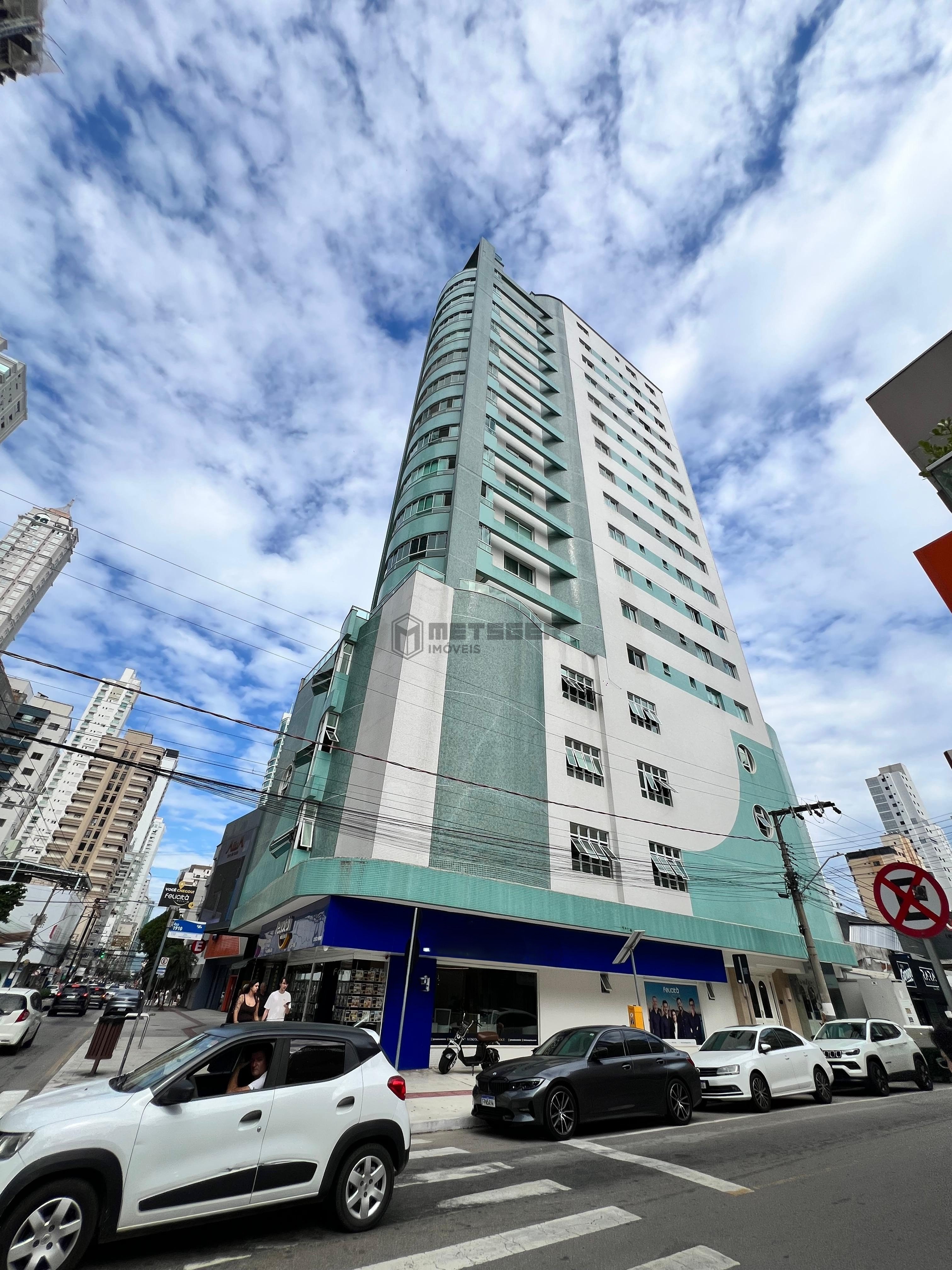 Apartamento Alto Padrão, 3 Suites, Mobiliado Na Avenida Brasil Em Balneário Camboriú