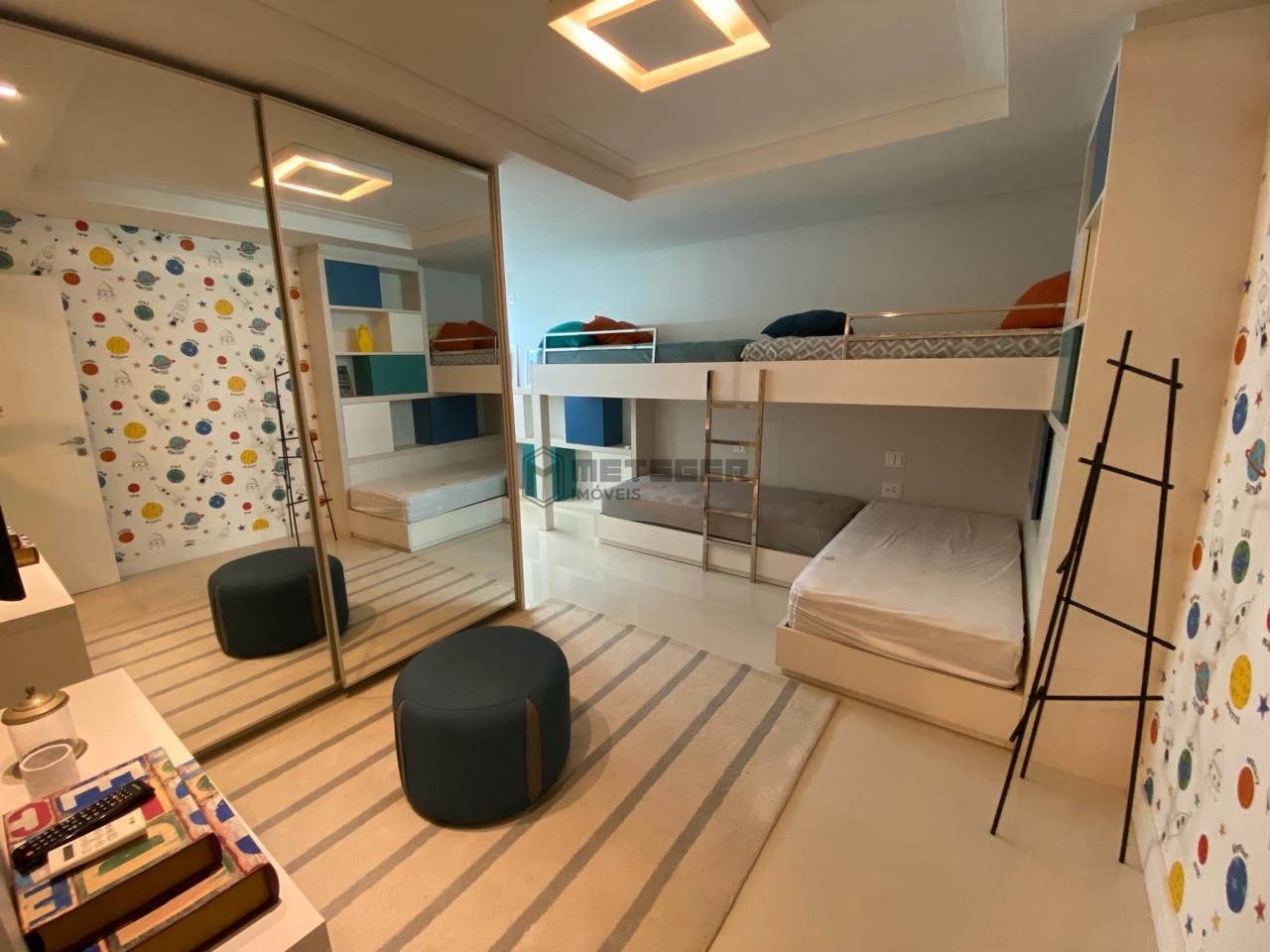 Apartamento Duplex, frente Mar em Balneário Camboriú, 6 suítes