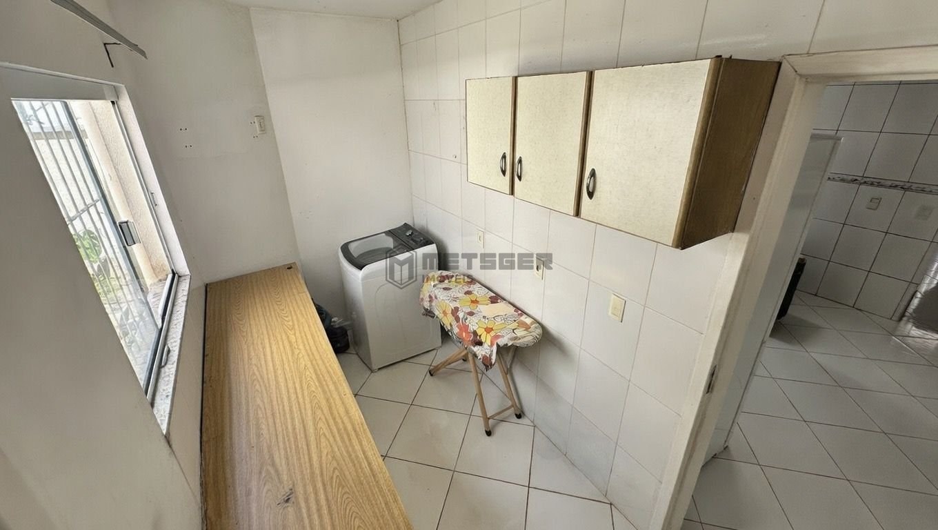 Casa com piscina e 4 suítes no centro de Balneário Camboriú