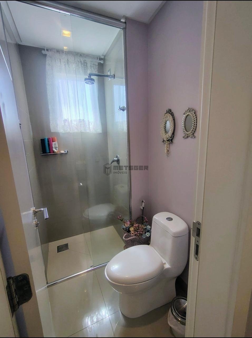 Apartamento Edif Sistina Tower, em Balneário Camboriú2 suítes , 4 dormitórios, 4 banheiros