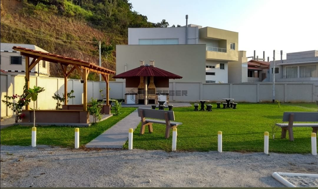 SOBRADO EM CONDOMÍNIO FECHADO NO ARIRIBÁ – CONFORTO, SEGURANÇA E QUALIDADE DE VIDA