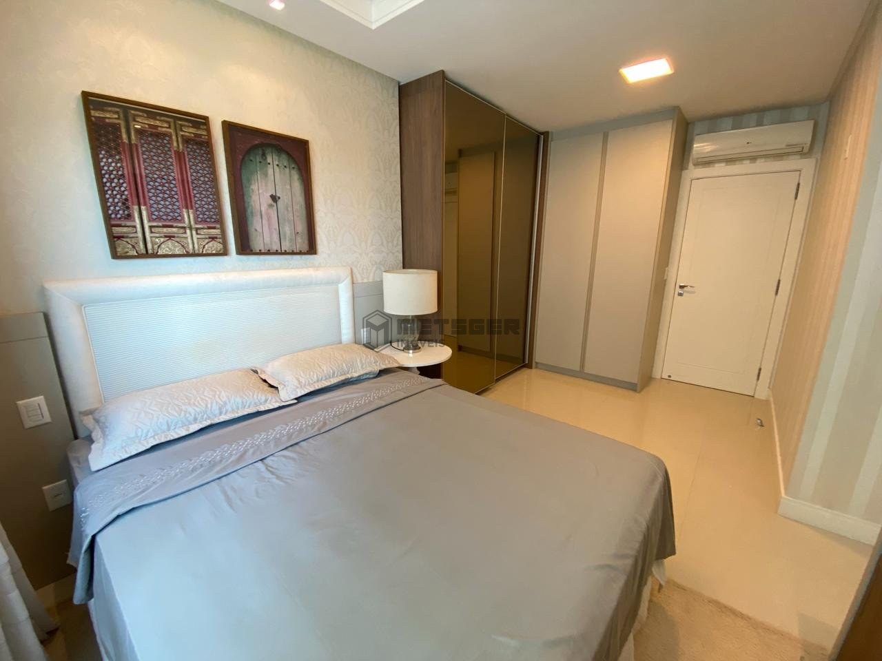 Apartamento Duplex, frente Mar em Balneário Camboriú, 6 suítes