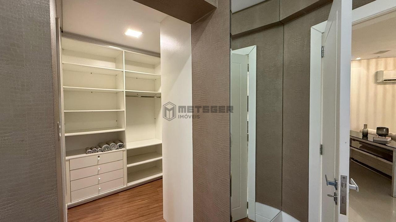 Apartamento Cobertura, Balneário Camboriú, excelente localização, 4 suites  vista Mar